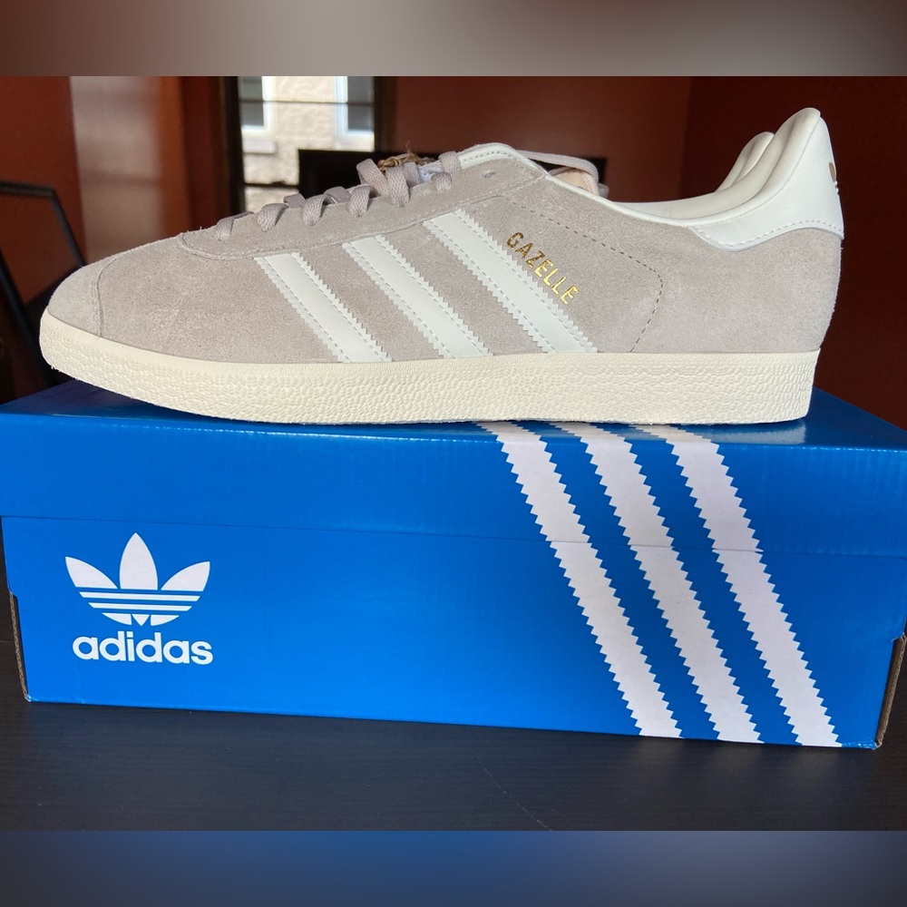 Gazelle original Adidas* Shoes. Sz 10 men